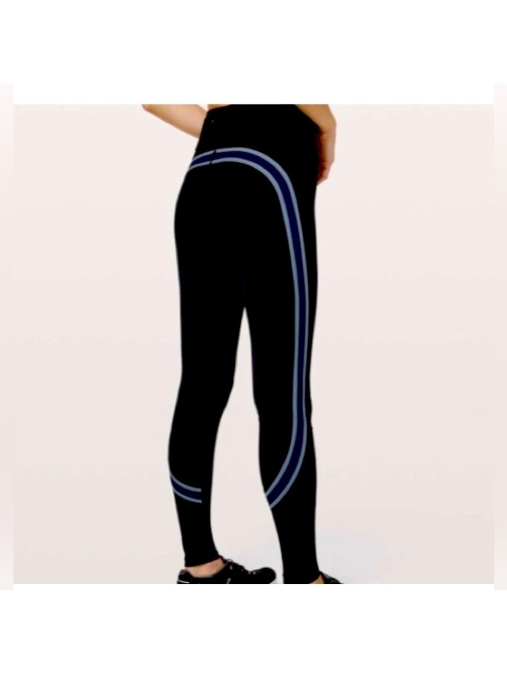 EUC—Lululemon Run Crew Nulu Leggings Black with Blue stripe